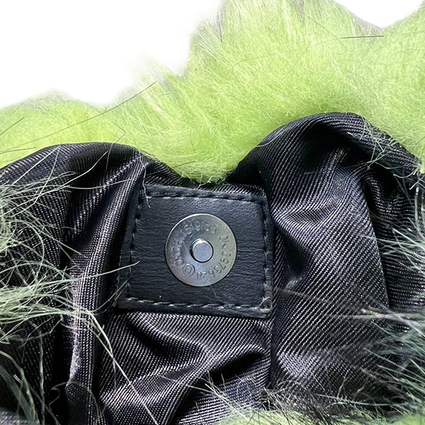 HEART FUR SHOULDER BAG