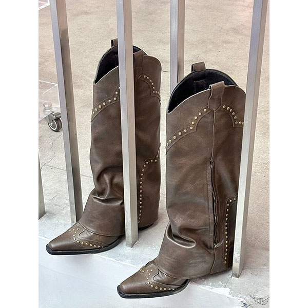 RIVET WESTERN BOOTS