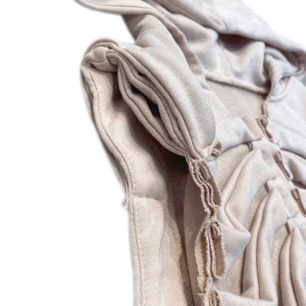 HOLLOW HOODED VEST