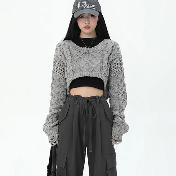 CROPPED CABLE KNIT