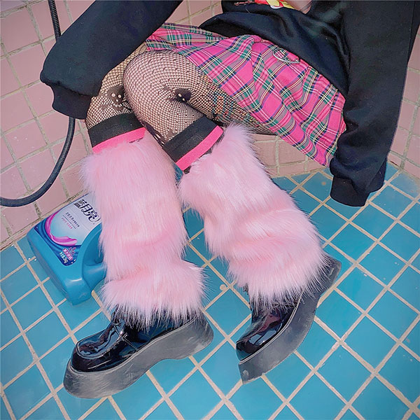FUR LEG WARMER