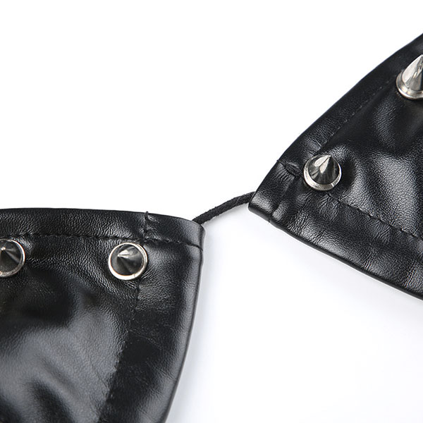 STUDS HOOD BRA TOP