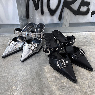 EYELET POINTED MULE