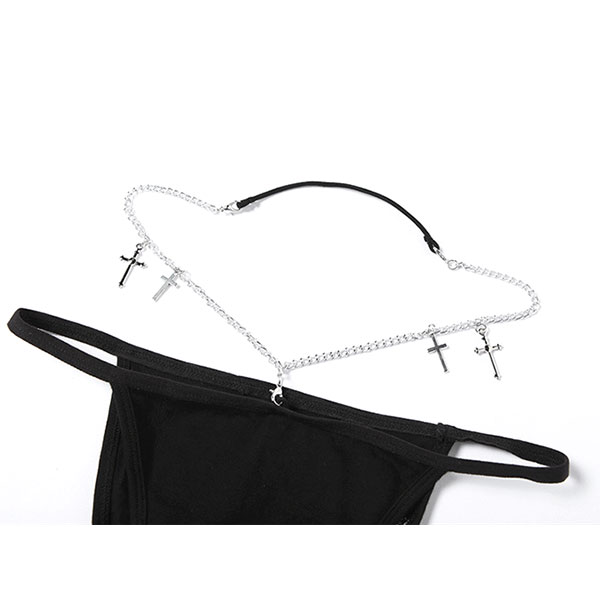 LETTER CHAIN SHORTS