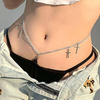 LETTER CHAIN SHORTS