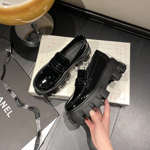 PLATFORM LOAFERS