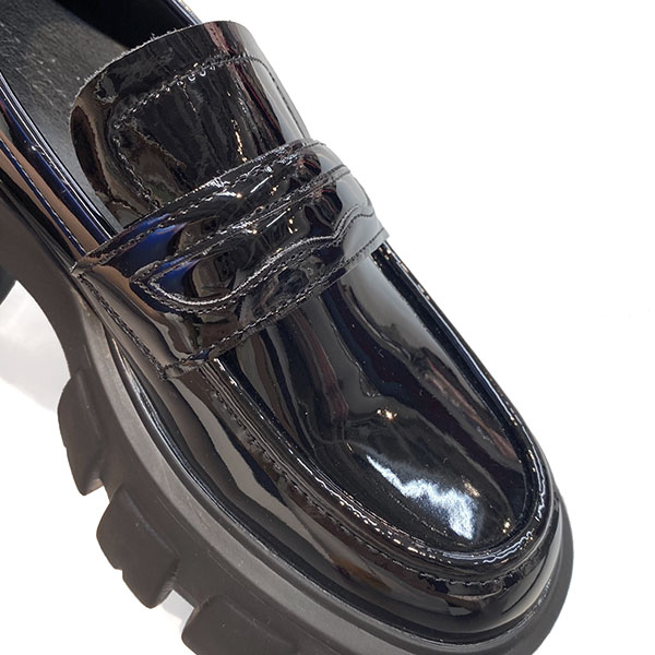 PLATFORM LOAFERS