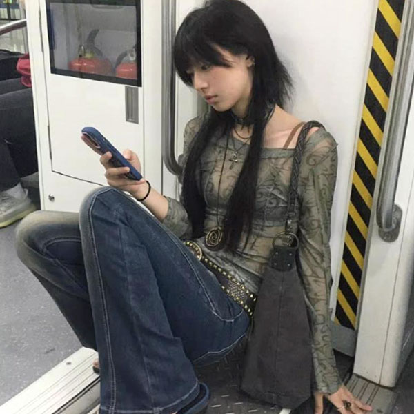 PATTERN SHEER TOP