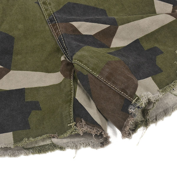 DAMAGE CAMO SHORTS