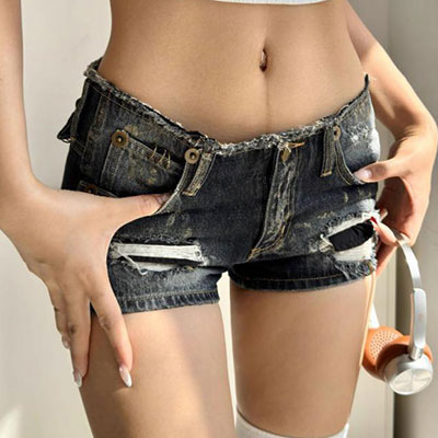 DAMAGE DENIM SHORTS