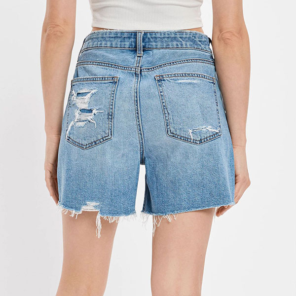 DAMAGE DENIM SHORTS