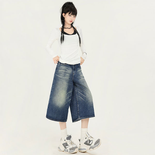 BIG DENIM SHORTS