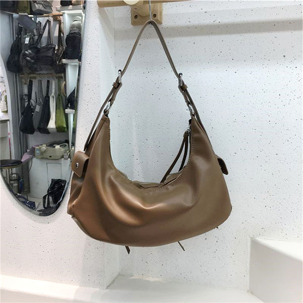 MULTI POCKET SHOULDER BAG