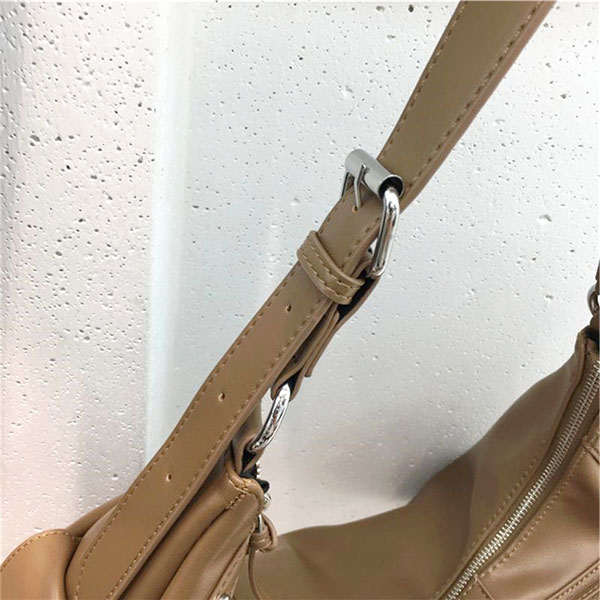 MULTI POCKET SHOULDER BAG