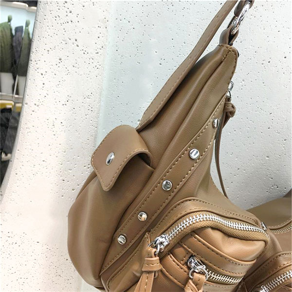 MULTI POCKET SHOULDER BAG