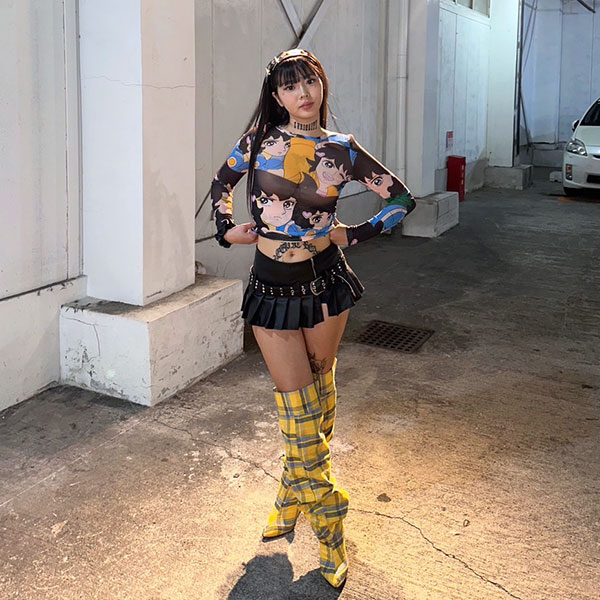 COMICS SHEER TOPS