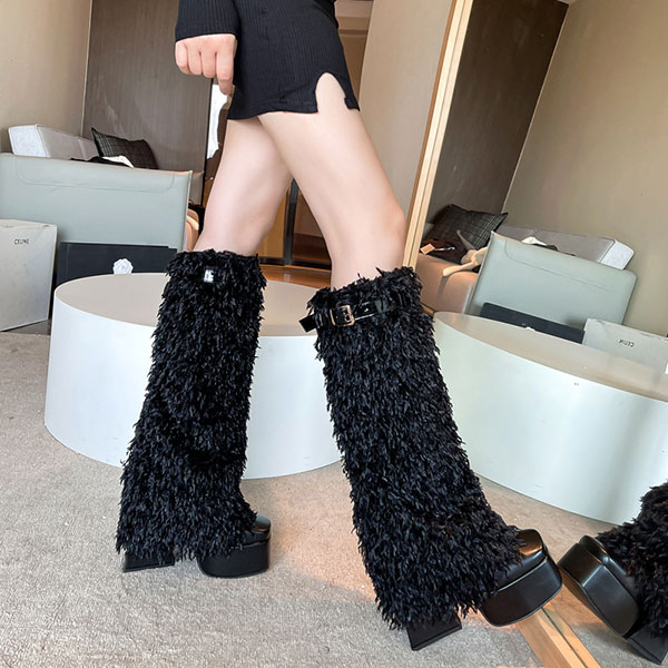 SHAGGY PLATFORM BOOTS