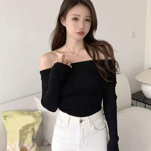OFF SHOULDER KNIT