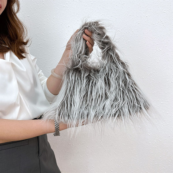 SHAGGY SHOULDER BAG
