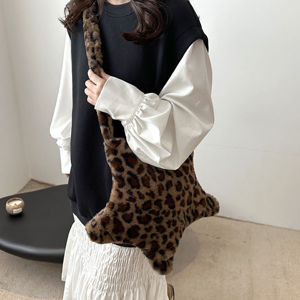 LEOPARD FUR STAR BAG