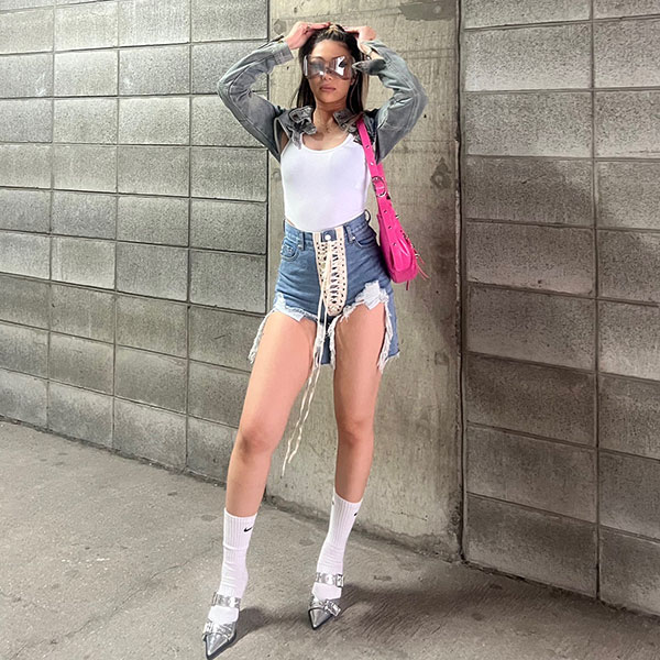 LACE UP DAMAGE SHORTS