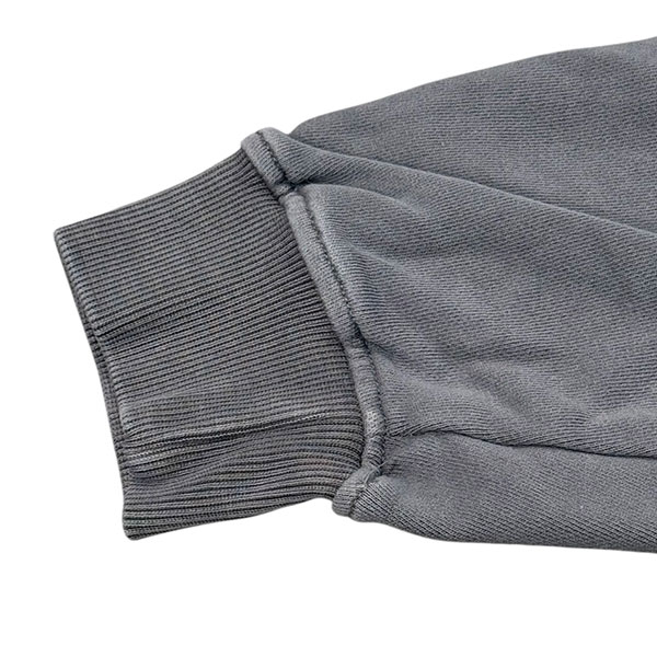 REVERSE LETTER PIGMENT SWEAT