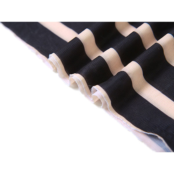 BORDER SHEER TOPS