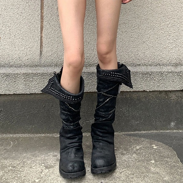 STUDS COWBOY BOOTS