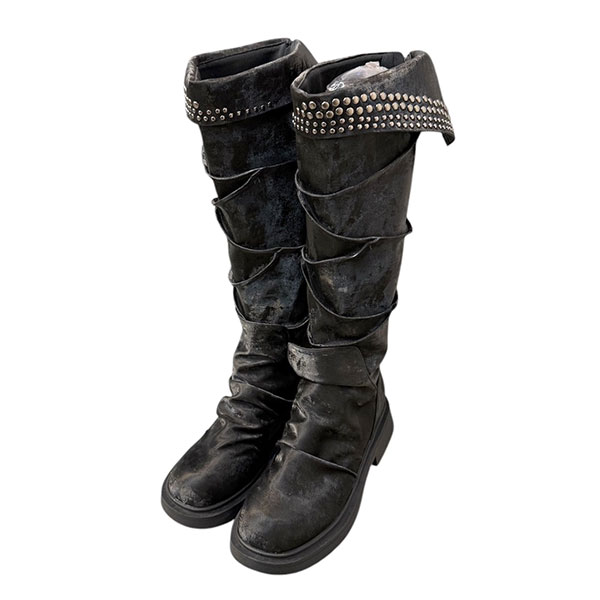 STUDS COWBOY BOOTS