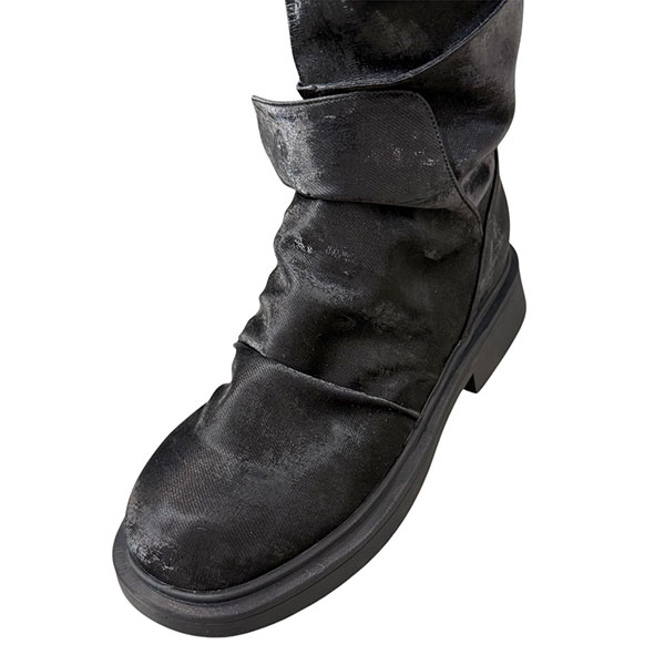 STUDS COWBOY BOOTS