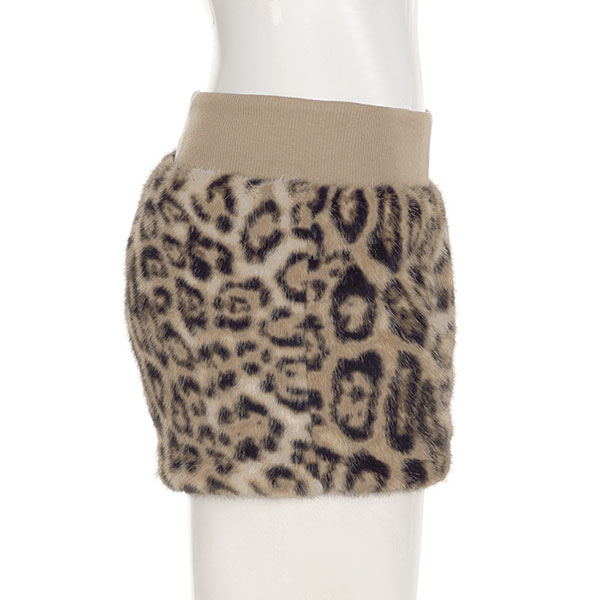 LEOPARD FUR SHORTS