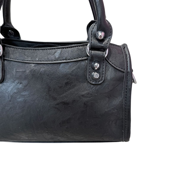 STUDS SHOULDER BAG