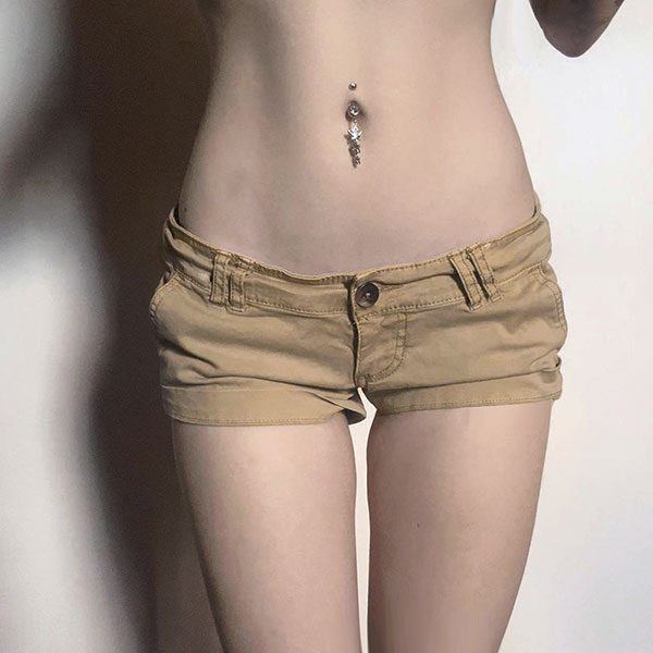 LOW WAIST CHINO SHORTS