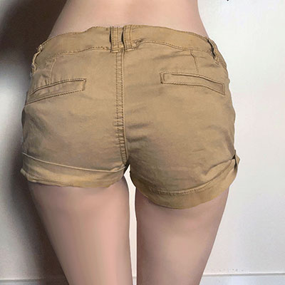 LOW WAIST CHINO SHORTS