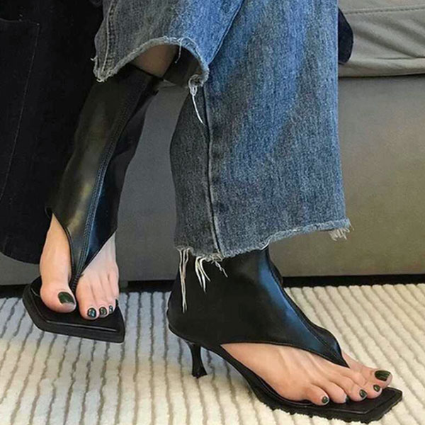 STILETTO HEEL THONG SANDAL