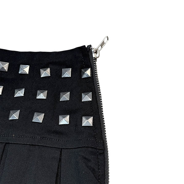 STUDS PLEATS SKIRT