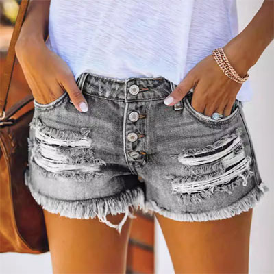 DAMAGE DENIM SHORTS