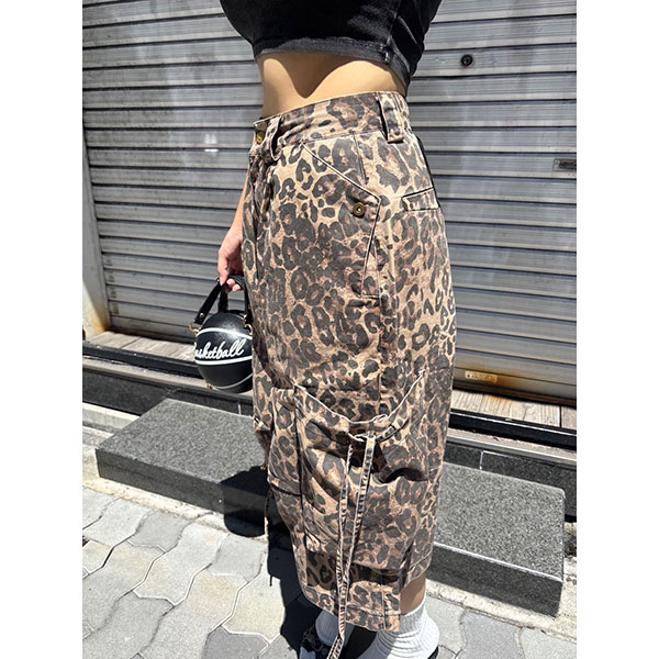 LEOPARD CARGO SHORTS