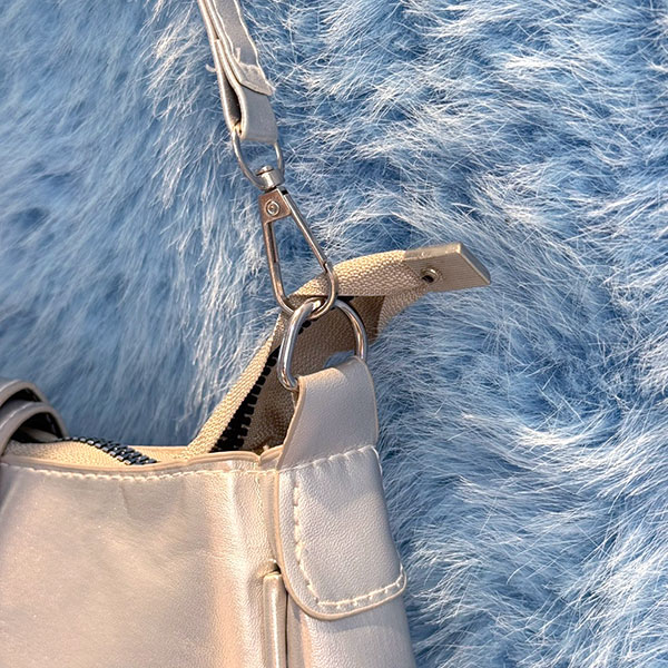 STAR PATCH SHOULDER BAG