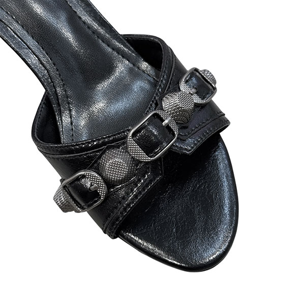 BUCKLE RIVET MULE