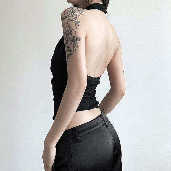 BACKLESS HALTER NECK