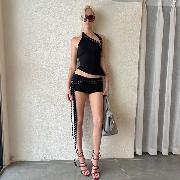 STUDS BELT SHORTS