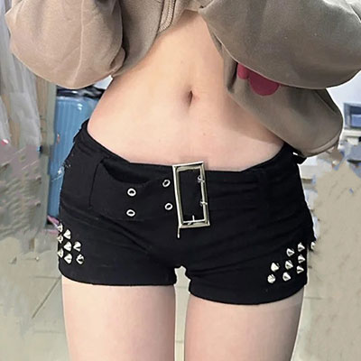 STUDS BELT SHORTS