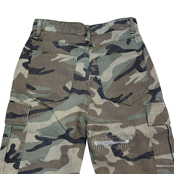 DAMAGE CAMO CARGO PANTS