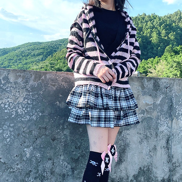 BORDER ZIP KNIT