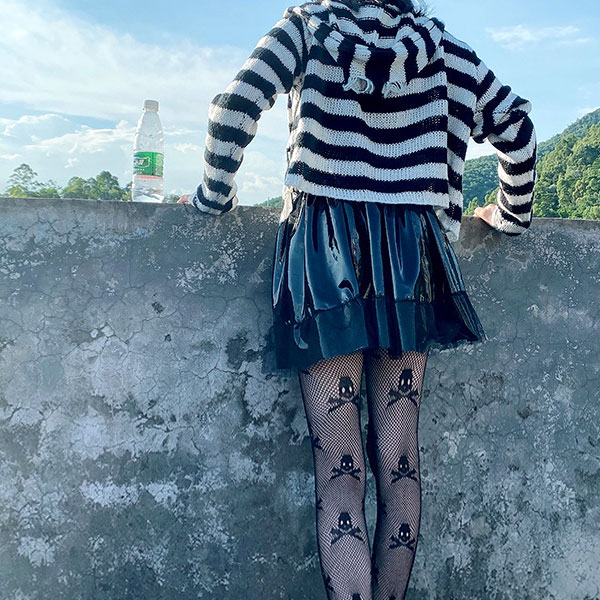 BORDER ZIP KNIT