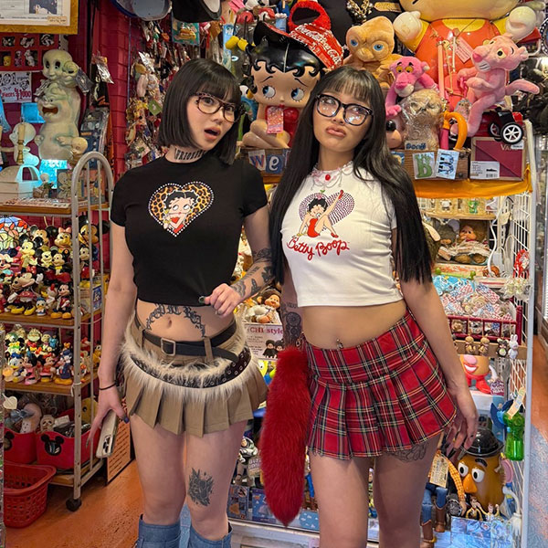 BETTY LEOPARD HEART T-SHIRT
