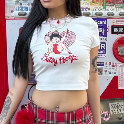 BETTY STONE HEART T-SHIRT