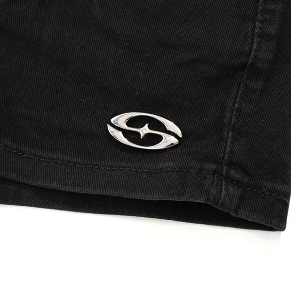 PLATE W BUTTON SHORTS