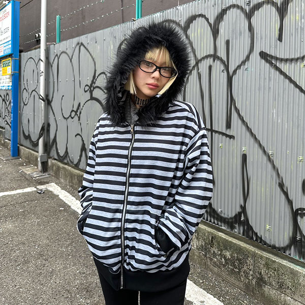 TRIM FUR BORDER ZIP HOODIE